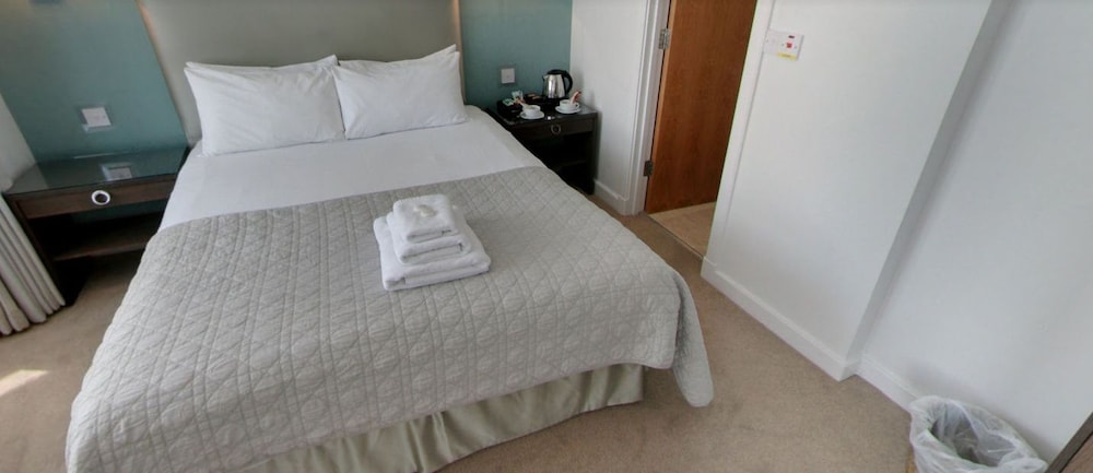 Mccaffertys Bar & Guest House 3