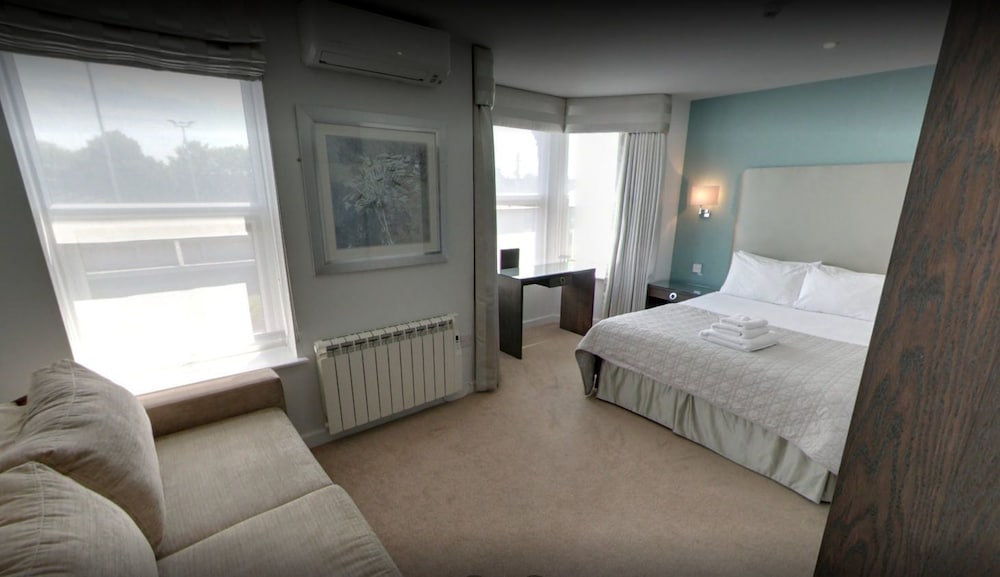 Mccaffertys Bar & Guest House 7