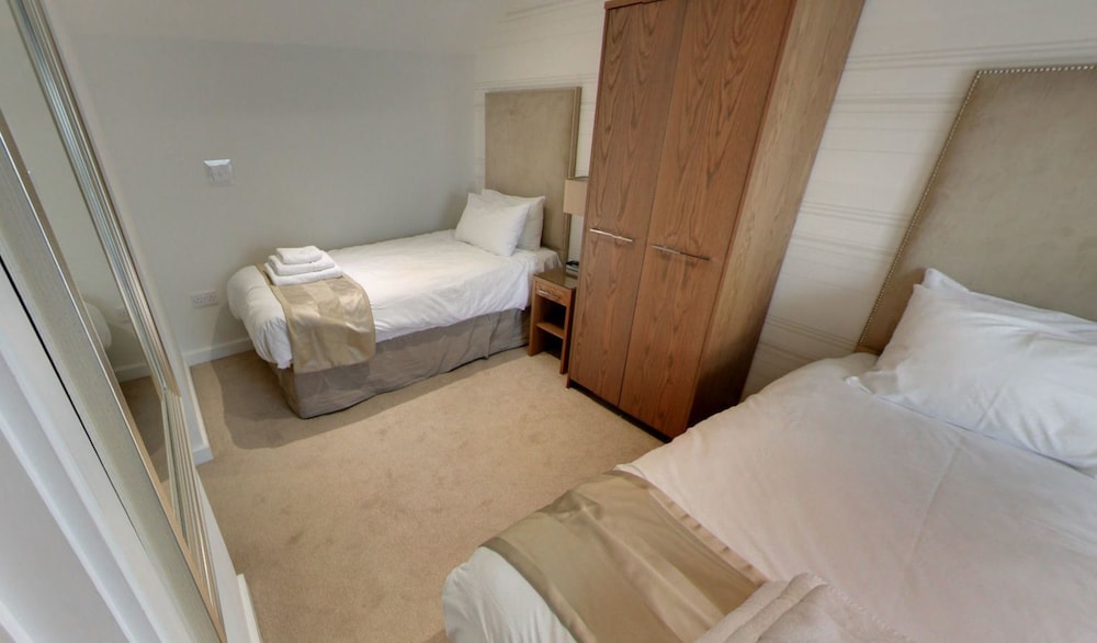 Mccaffertys Bar & Guest House 5