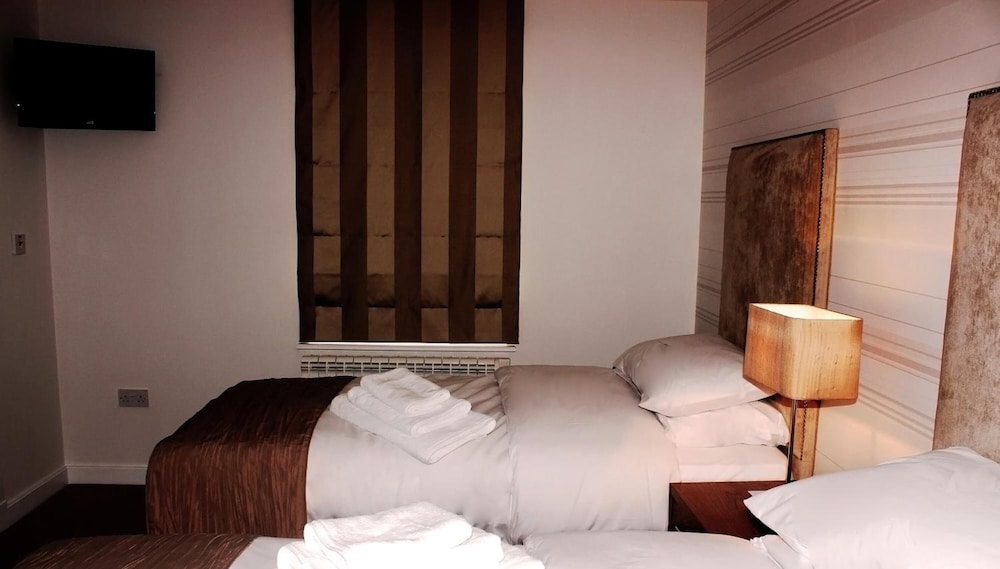 Mccaffertys Bar & Guest House 15