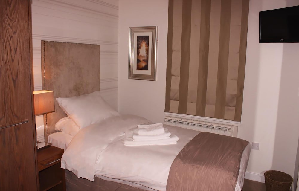 Mccaffertys Bar & Guest House 24
