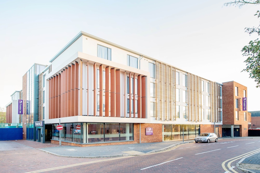 Premier Inn St Albans City Centre 19