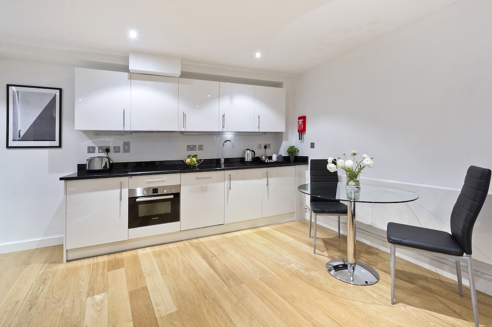 City2Stay Serviced Apartments Red Lion Court 15
