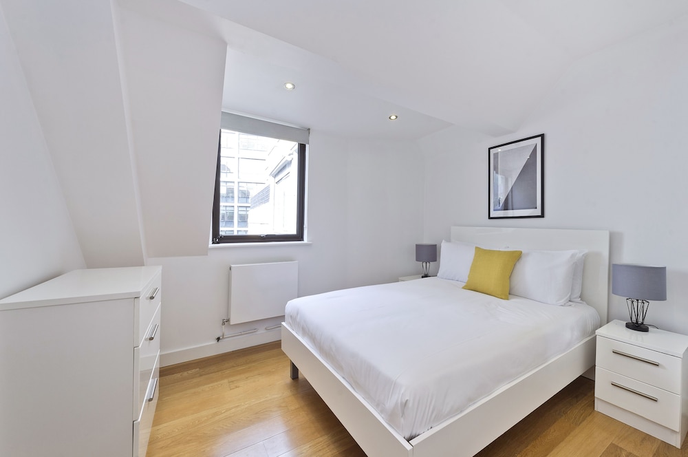 City2Stay Serviced Apartments Red Lion Court 2