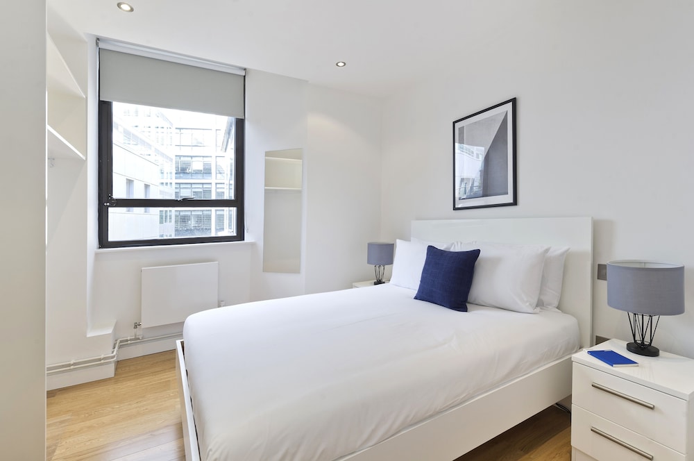City2Stay Serviced Apartments Red Lion Court 4