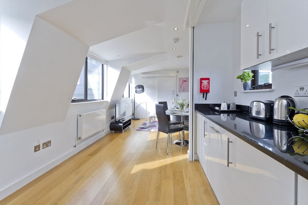 City2Stay Serviced Apartments Red Lion Court 24