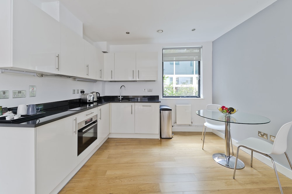 City2Stay Serviced Apartments Red Lion Court 16