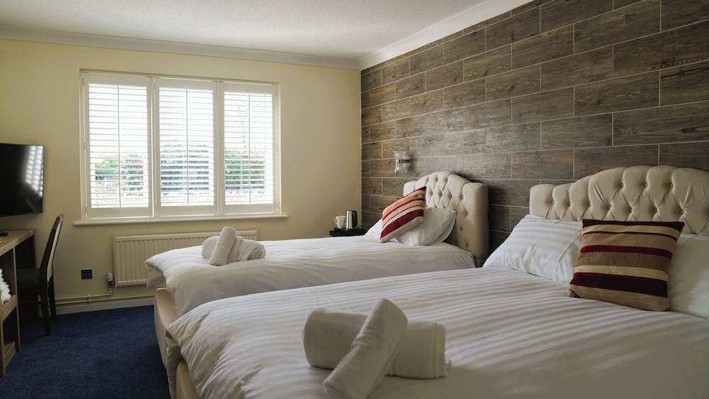 The New Chichester Hotel 14