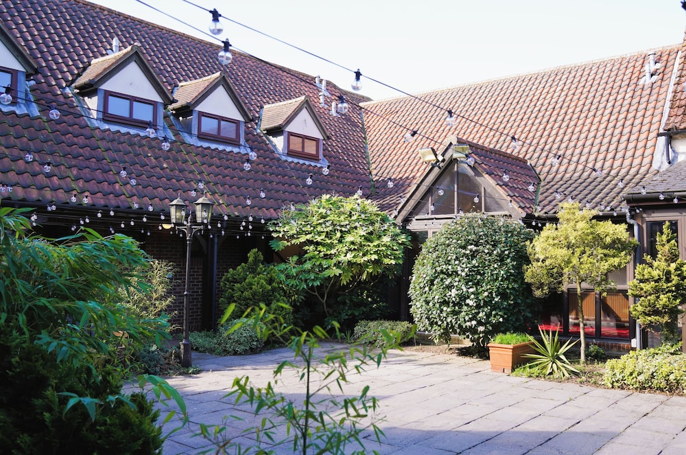 The New Chichester Hotel 17