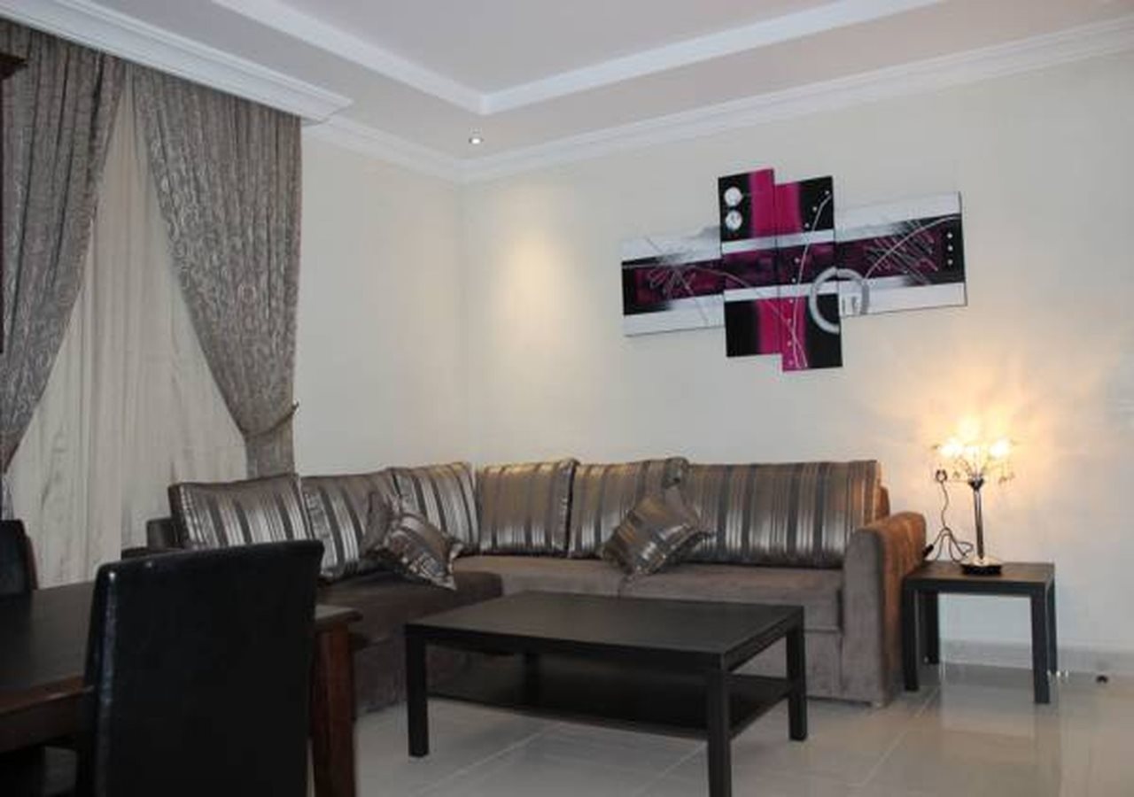 Loren Suites 13