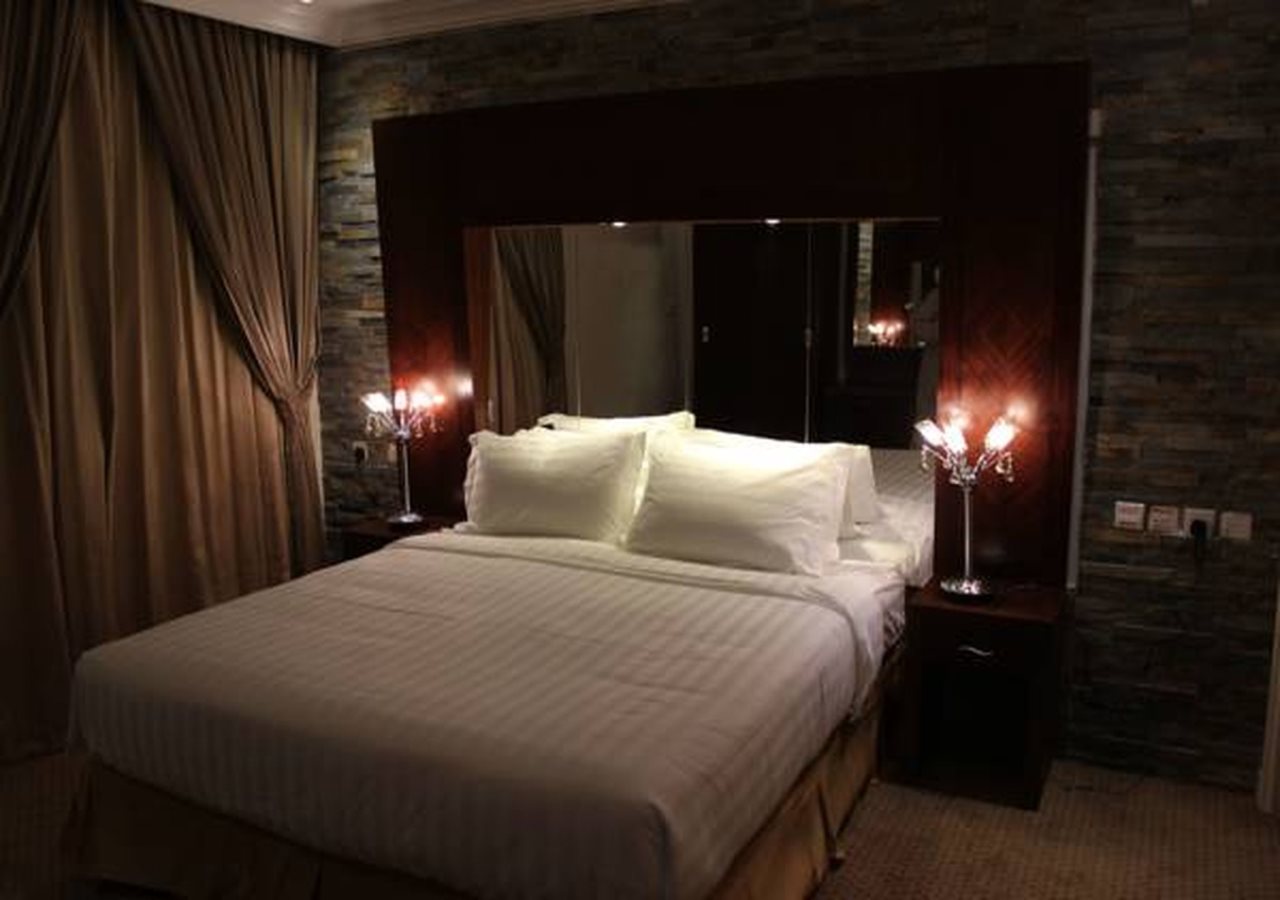 Loren Suites 7