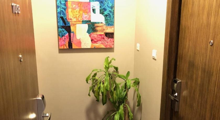 Loren Suites 9