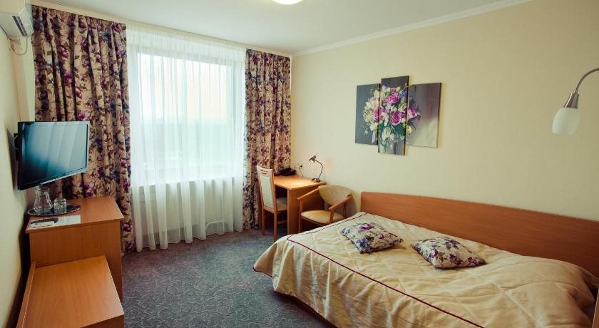 Tourist Hotel 17
