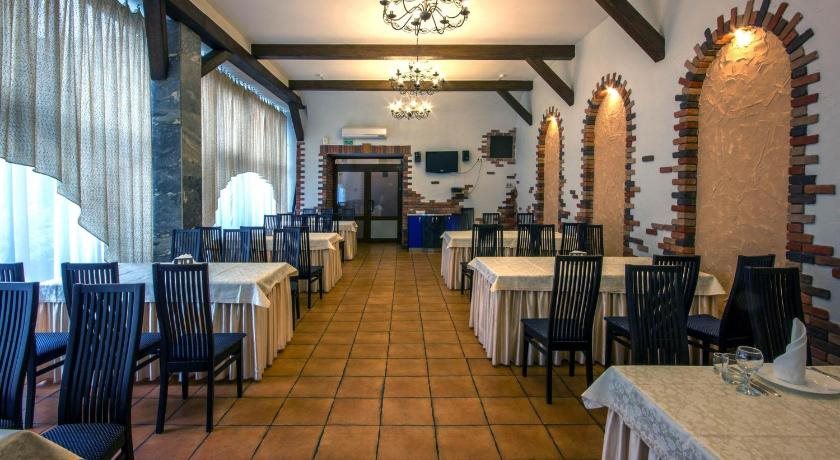Tourist Hotel 18