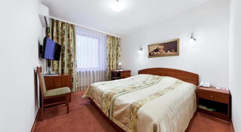 Tourist Hotel 22