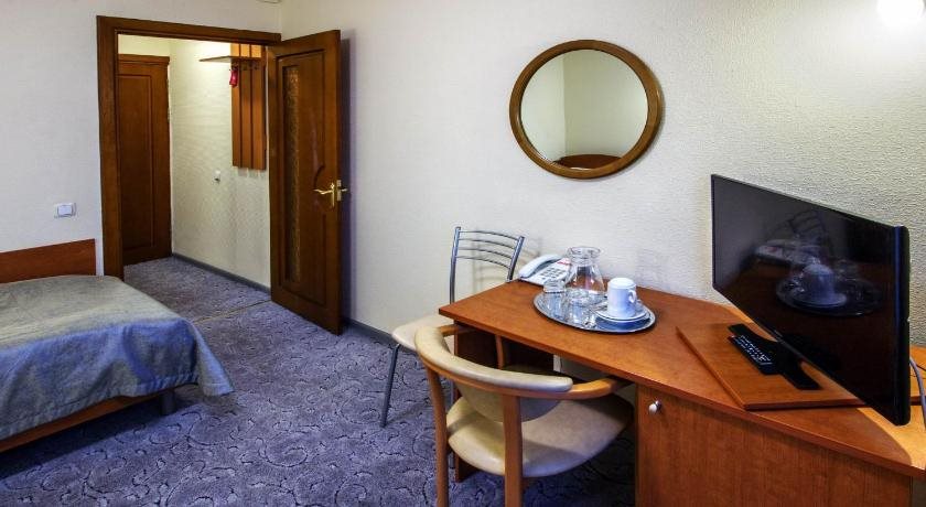 Tourist Hotel 23