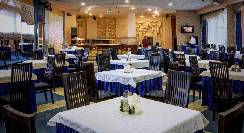 Tourist Hotel 8