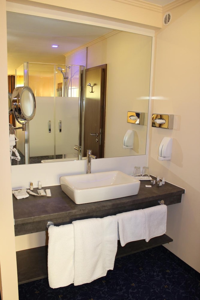 Grand Hotel Empire Frankfurt 15