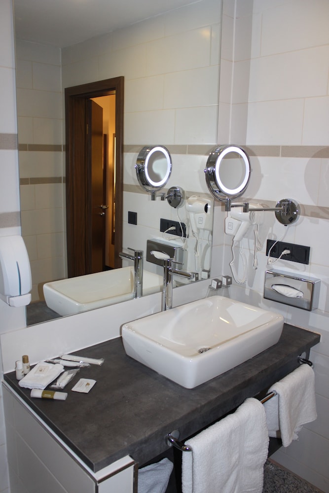 Grand Hotel Empire Frankfurt 14