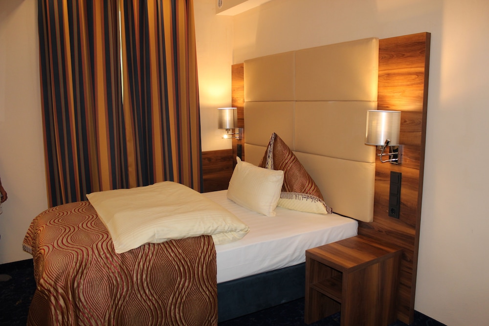 Grand Hotel Empire Frankfurt 3