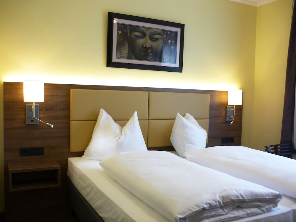 Naam Hotel & Apartments Frankfurt 6