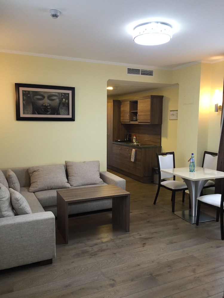 Naam Hotel & Apartments Frankfurt 16