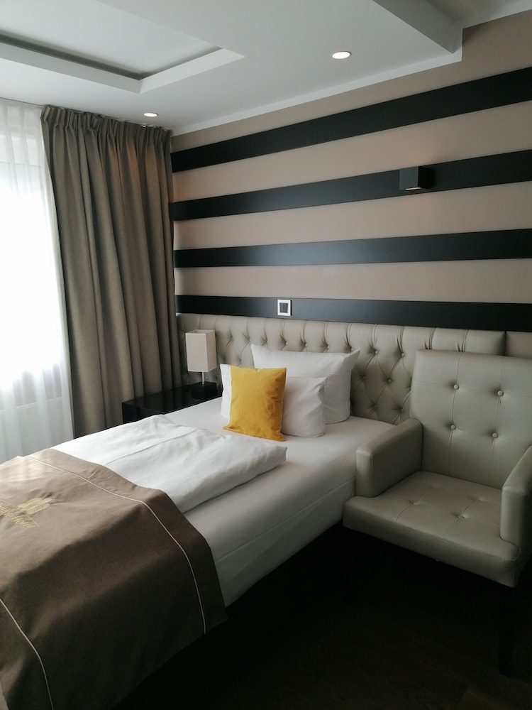 Skyline Hotel Frankfurt 11