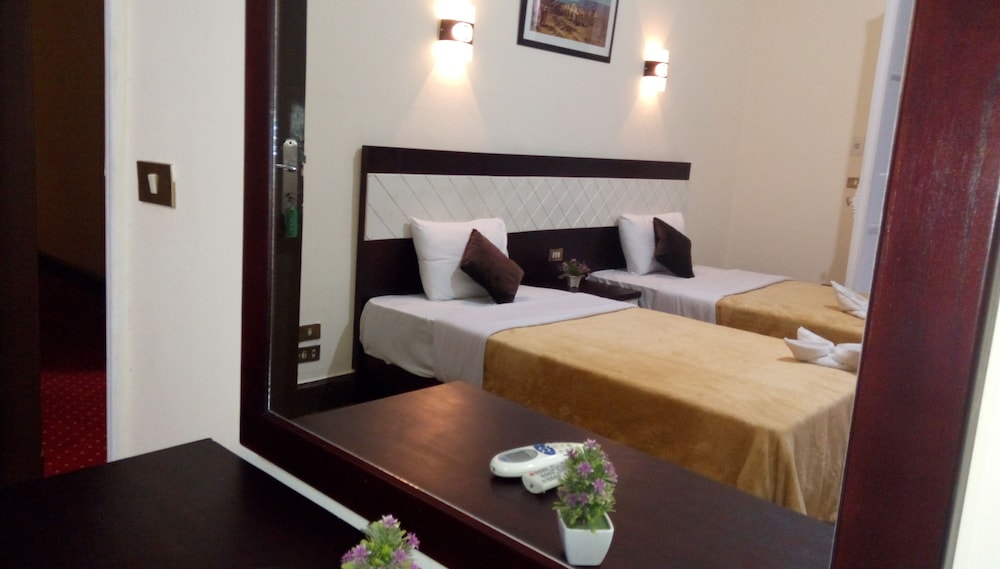 Cairo Paradise Hotel 13