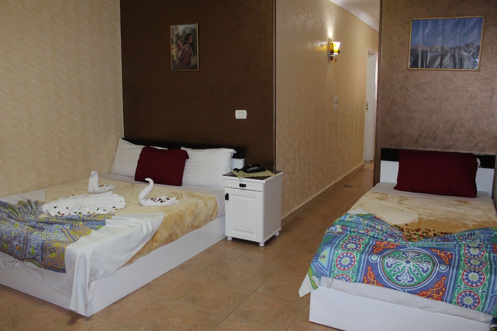 Osiris Hotel Cairo 10