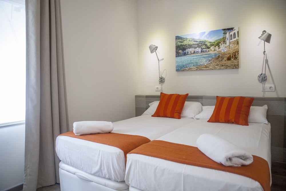 Mercedes Heritage Barcelona Apartments 4