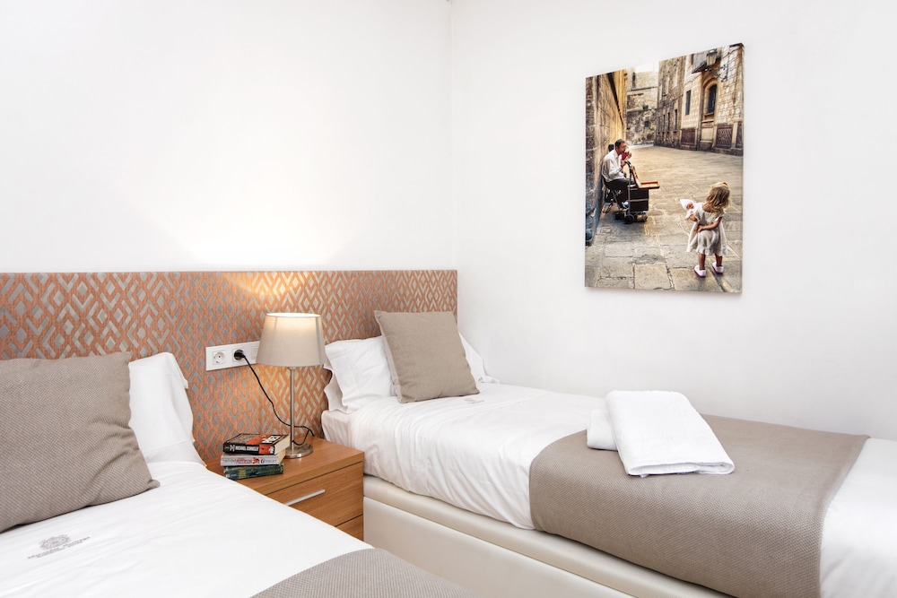 Mercedes Heritage Barcelona Apartments 7