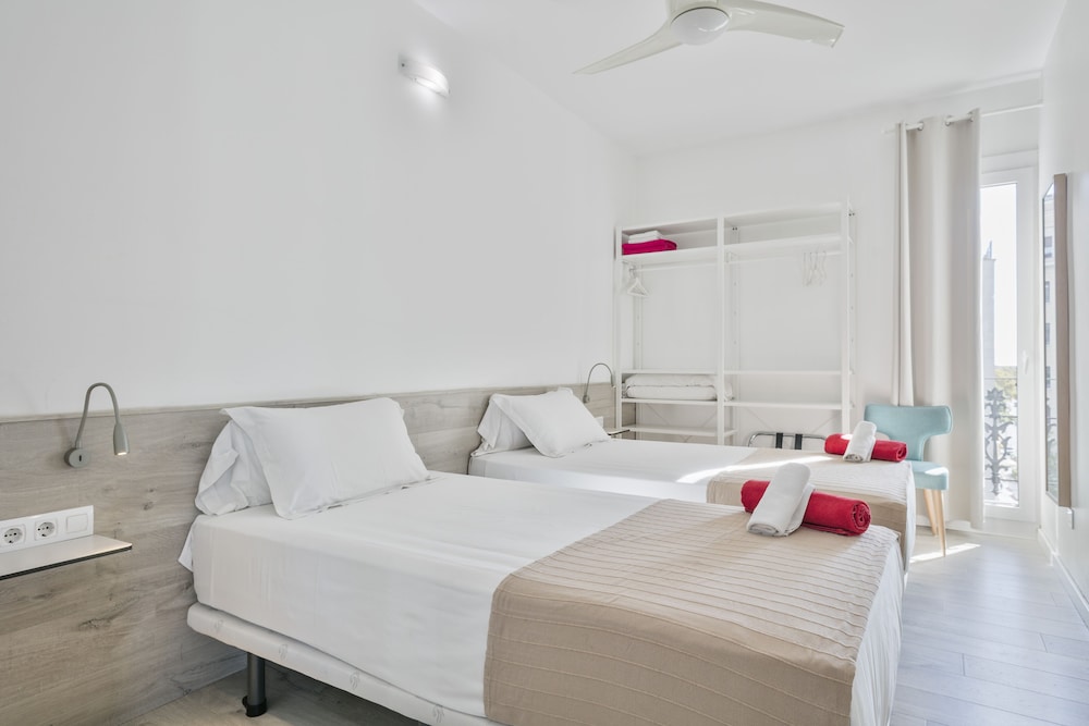 Stay Together Barcelona Apartments 21
