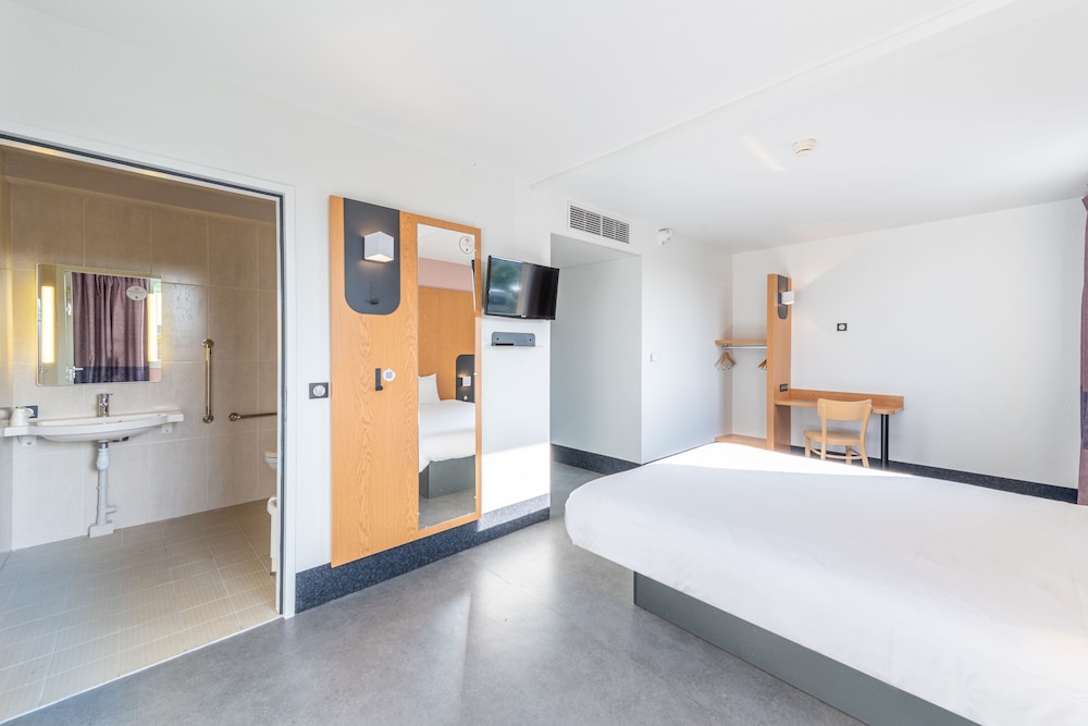 B&B HOTEL Lieusaint Carré Sénart 15