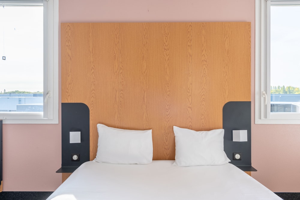 B&B HOTEL Lieusaint Carré Sénart 12