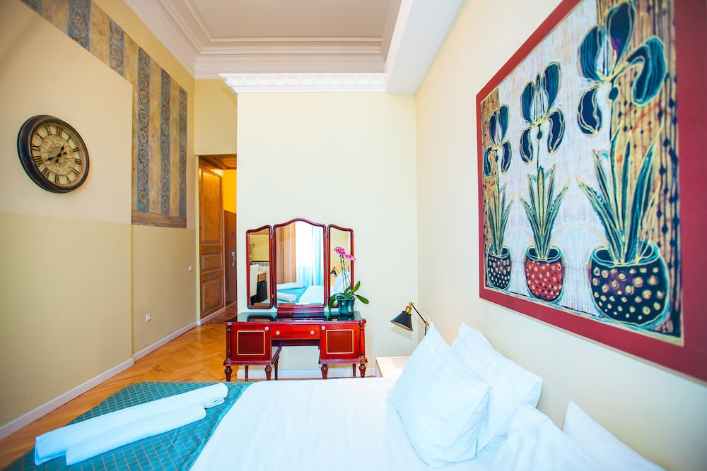 Rustaveli Hotel 22