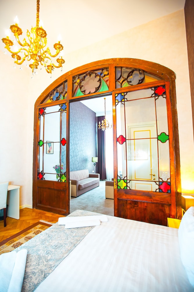Rustaveli Hotel 14