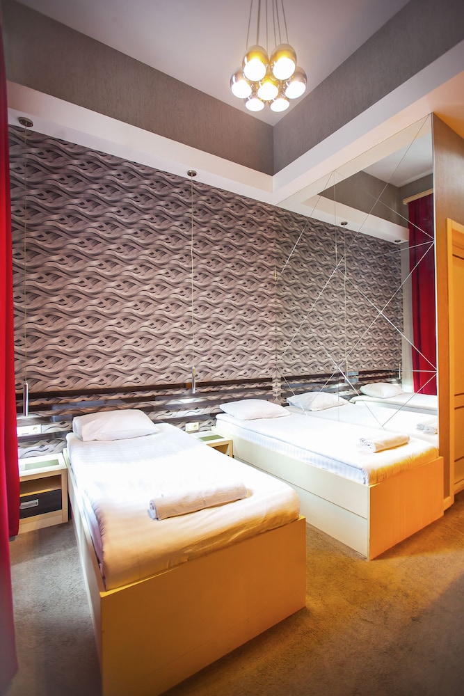 Rustaveli Hotel 18