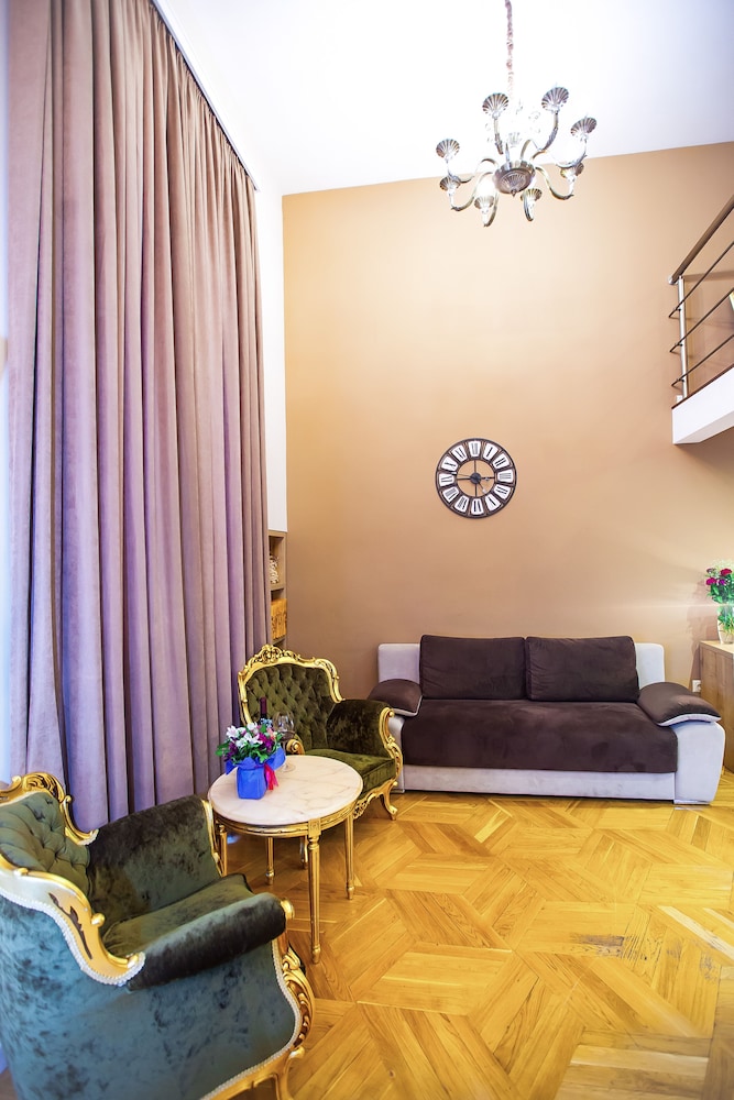 Rustaveli Hotel 10