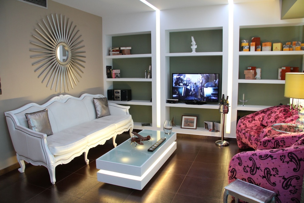 Andromeda Suites & Apartments 1