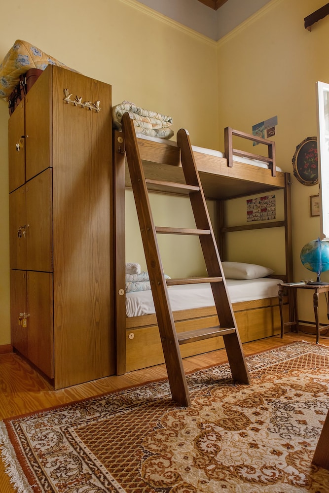 Athens Quinta 11