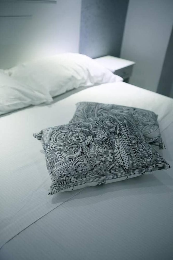Arts n' Rooms 12