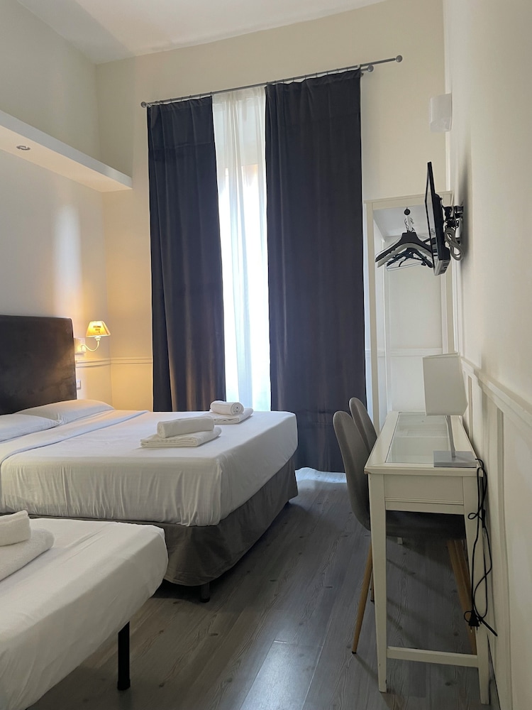 Arts n' Rooms 21