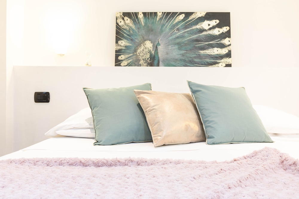 Cesar Vatican Rooms 5