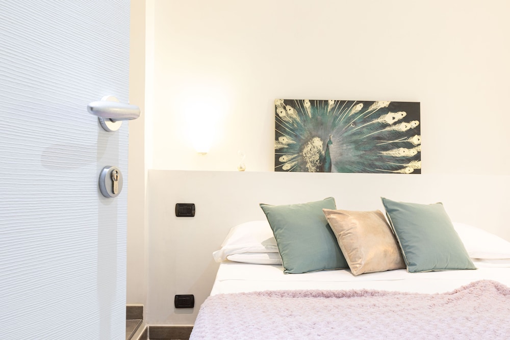 Cesar Vatican Rooms 1