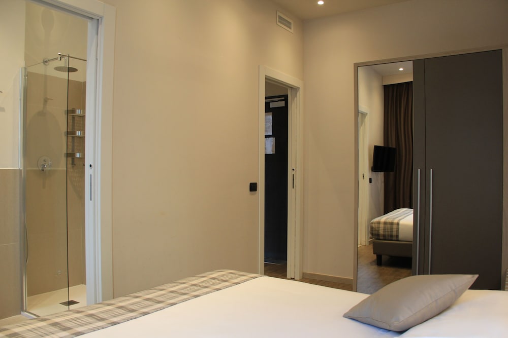 Duomo Hotel & Apartments 9