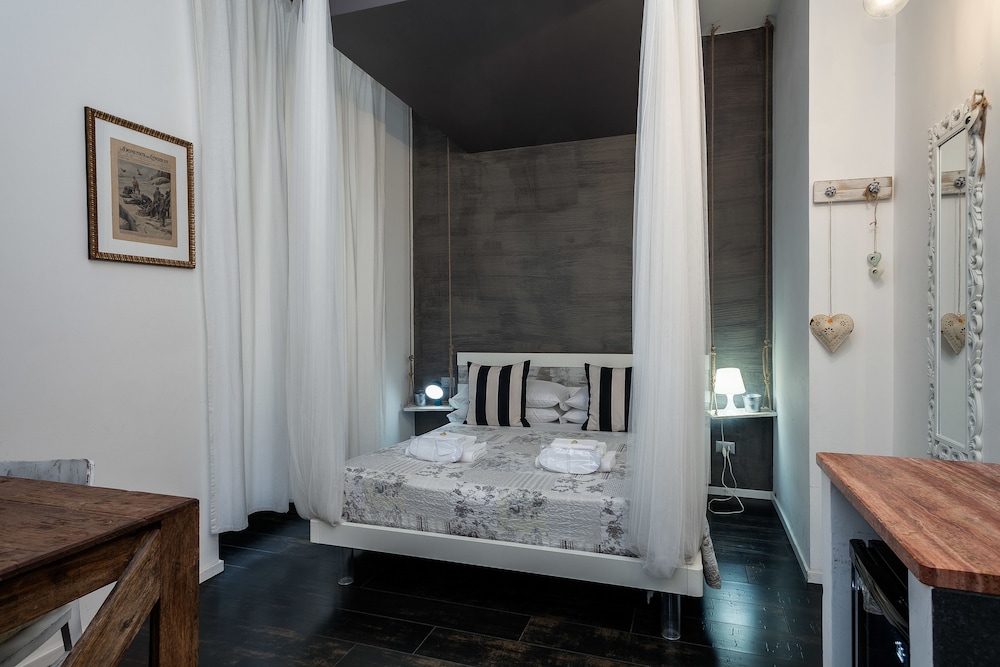 Flat 285 B&B 16
