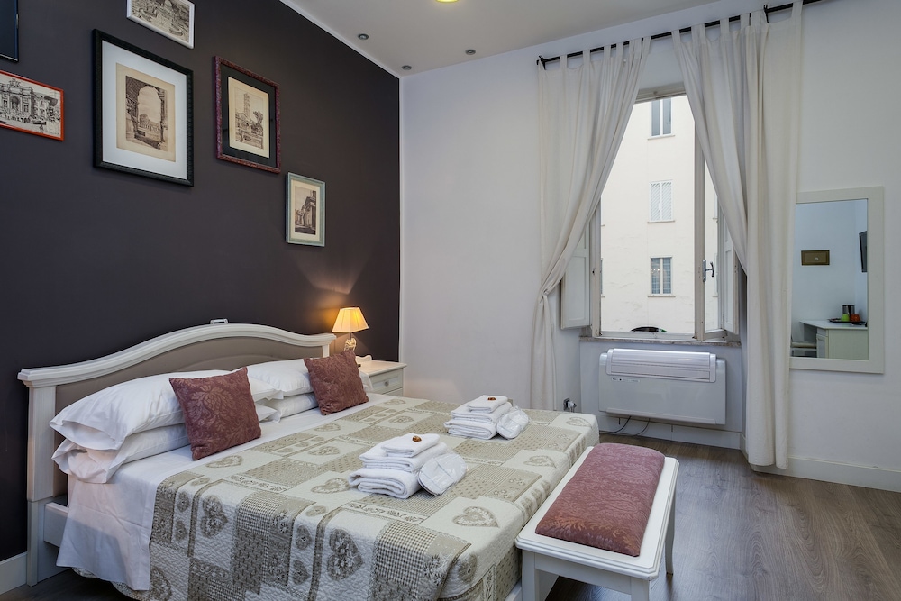 Flat 285 B&B 19