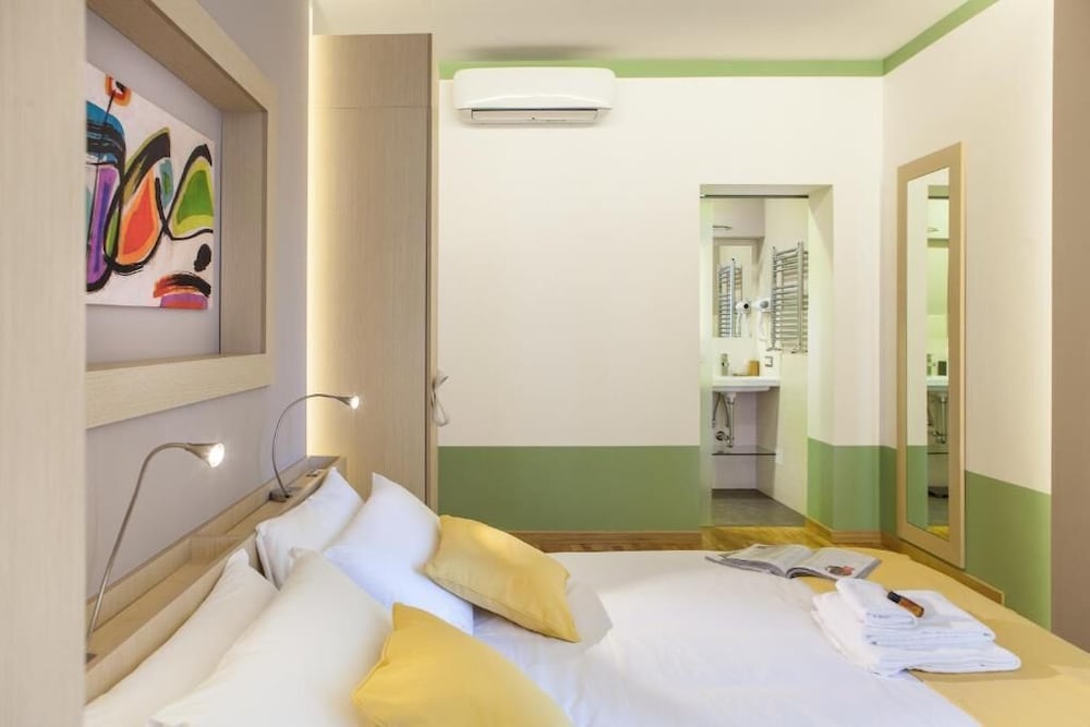 Grand Master Suites 11