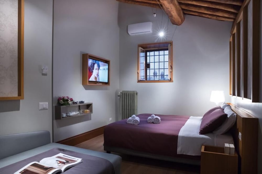Grand Master Suites 13