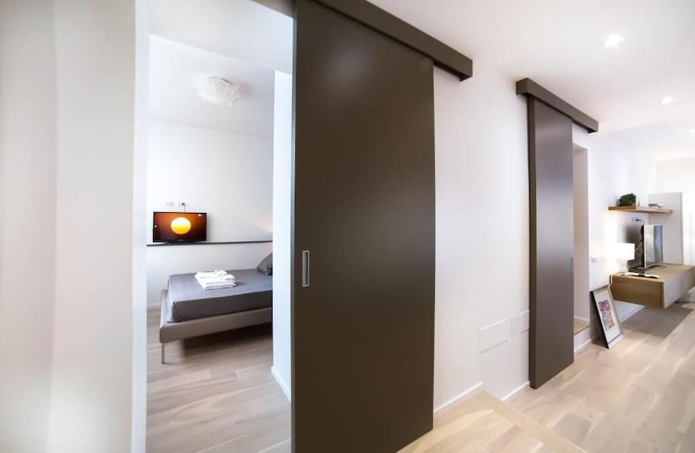 Grand Master Suites 8